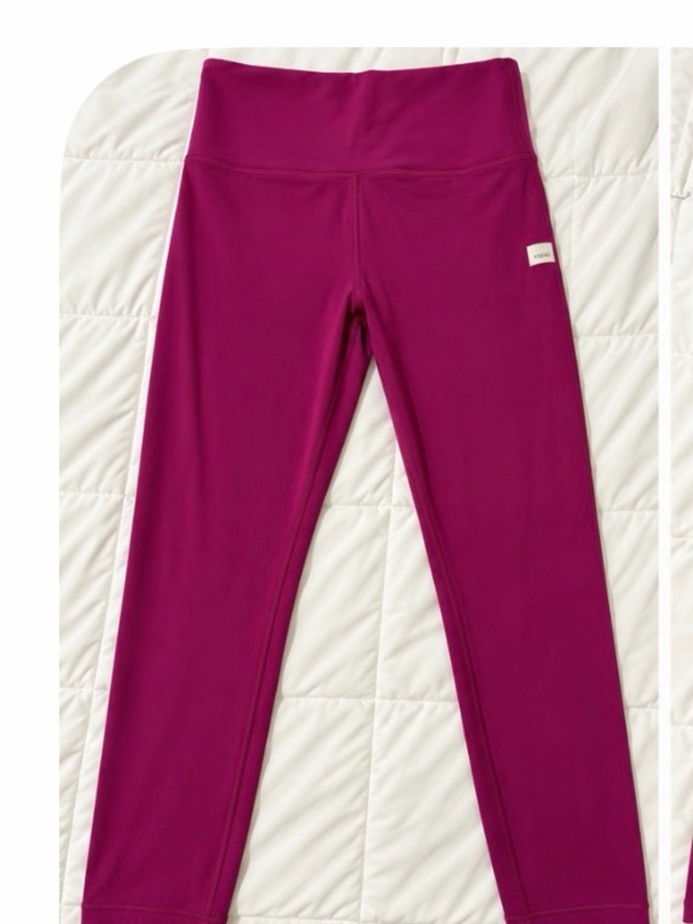 Vuori High-Rise Magenta Performance Leggings NWOT